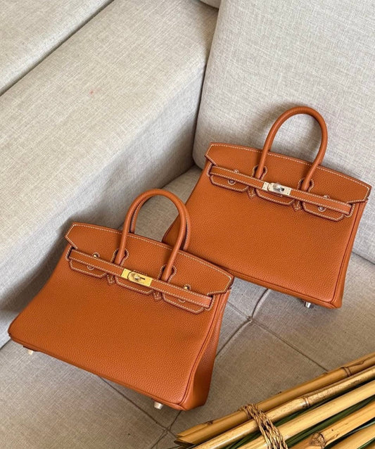 Sac à main en cuir camel avec cadenas doré – maison mathurine