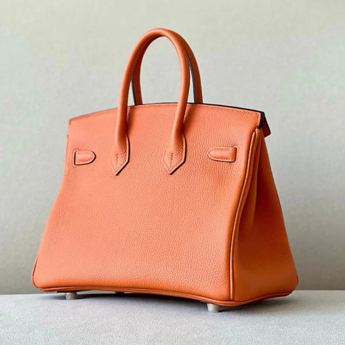 Sac à main en cuir orange brûlé avec cadenas – maison mathurine
